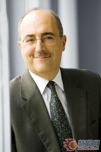 曼罗兰平张纸印刷系统有限公司董事会成员Rafael Penuela先生，全面负责曼罗兰全球的销售、服务和市场组织等事务