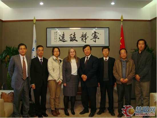 新西兰怀阿里奇理工学院院长Margaret Noble访问印刷学院