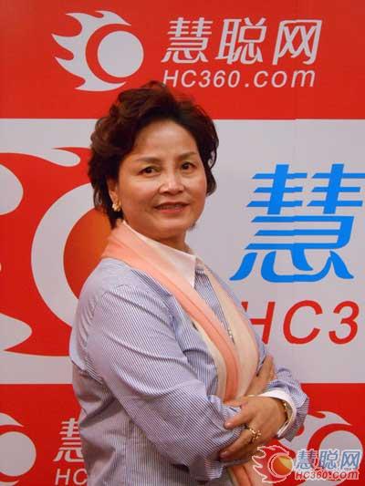凤妮戴维斯的创始人朱双凤女士