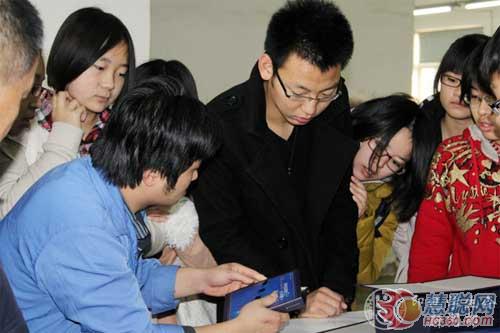 北京印刷学院启动“黄金周末”系列活动