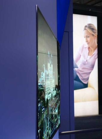 松下展出采用印刷技术的4K OLED显示器